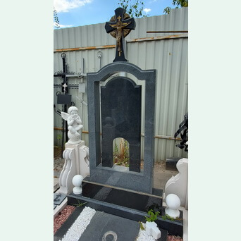 Памятник составной оригинальный с крестом в навершии